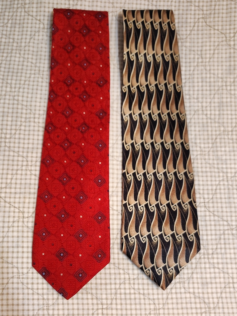 Red Geometric & Black Beige Patterned Men's Neckties - Unbranded